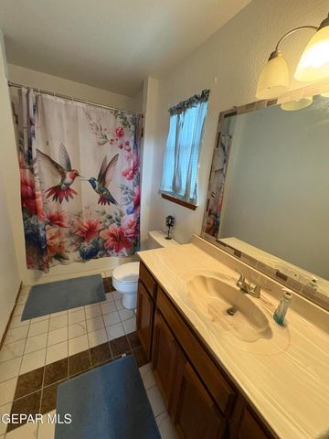 2901 LAKE MICHIGAN Drive, El Paso, TX 79936