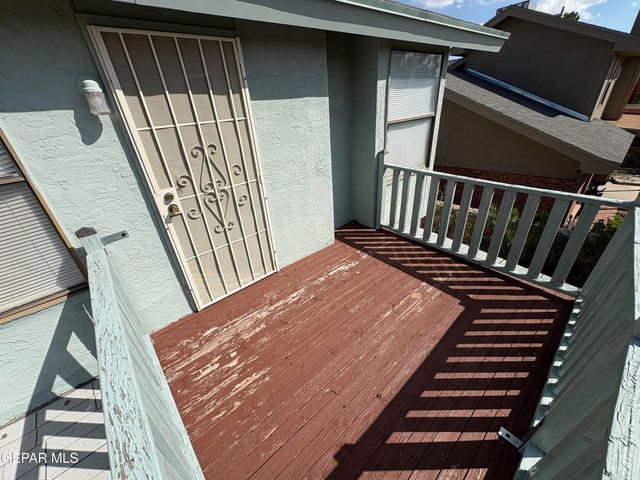 2901 LAKE MICHIGAN Drive, El Paso, TX 79936