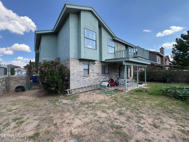 2901 LAKE MICHIGAN Drive, El Paso, TX 79936