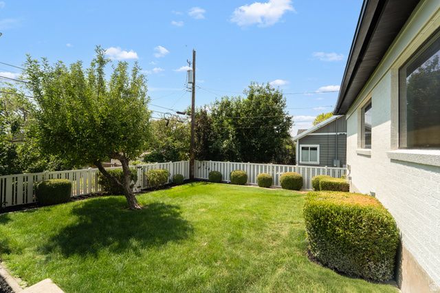 2242 E KENSINGTON AVE, Salt Lake City, UT 84108