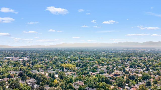 2242 E KENSINGTON AVE, Salt Lake City, UT 84108