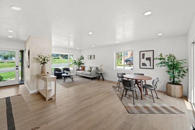2242 E KENSINGTON AVE, Salt Lake City, UT 84108
