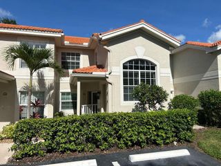 7564 Silver Trumpet LN 102, Naples, FL 34109