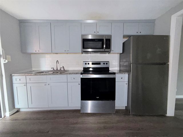 601 Francine Drive B, Irving, TX 75060