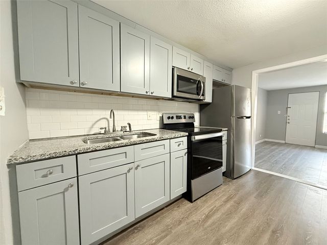 601 Francine Drive B, Irving, TX 75060