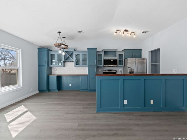 5842 Sun Farm, San Antonio, TX 78244