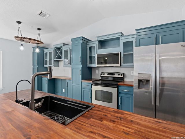 5842 Sun Farm, San Antonio, TX 78244