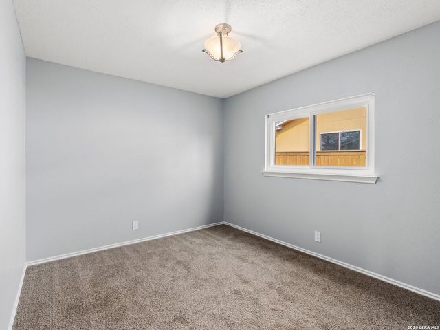 5842 Sun Farm, San Antonio, TX 78244