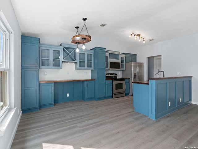 5842 Sun Farm, San Antonio, TX 78244