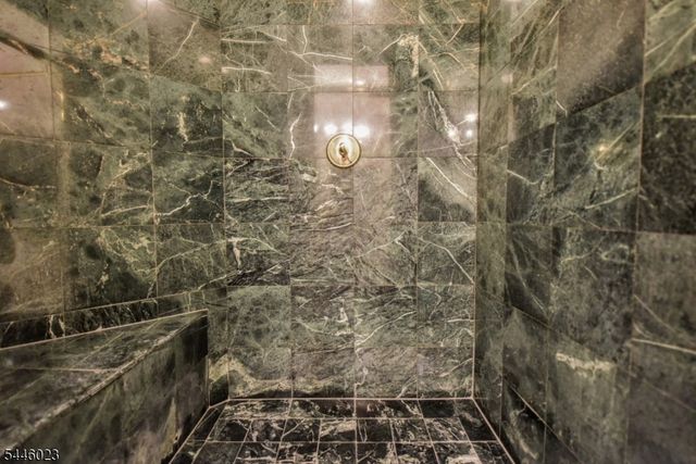 20 Burning Hollow Rd, Saddle River Boro, NJ 07458