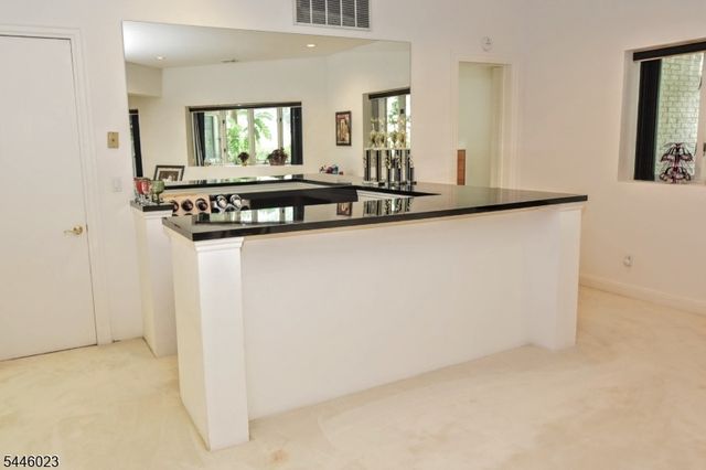 20 Burning Hollow Rd, Saddle River Boro, NJ 07458