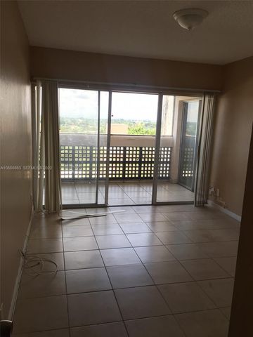 3301 Spanish Moss Terrace 906, Lauderhill, FL 33319
