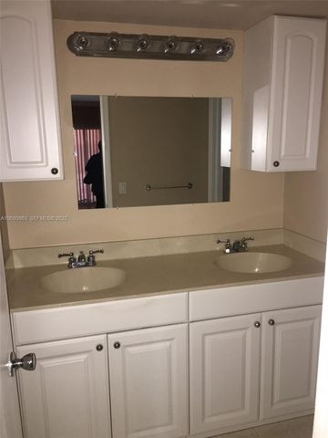 3301 Spanish Moss Terrace 906, Lauderhill, FL 33319