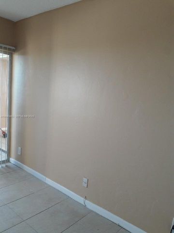3301 Spanish Moss Terrace 906, Lauderhill, FL 33319