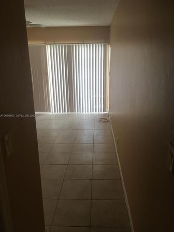 3301 Spanish Moss Terrace 906, Lauderhill, FL 33319