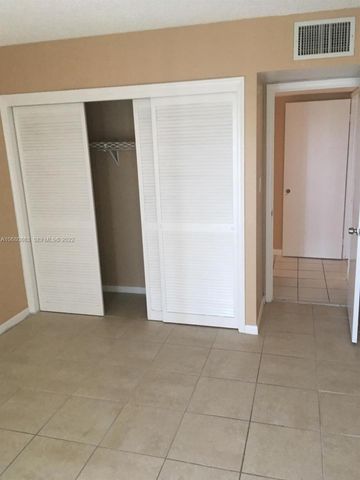3301 Spanish Moss Terrace 906, Lauderhill, FL 33319