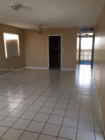 3301 Spanish Moss Terrace 906, Lauderhill, FL 33319