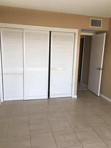 3301 Spanish Moss Terrace 906, Lauderhill, FL 33319