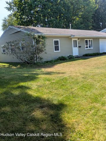 15 Kalina Drive, Saugerties, NY 12477