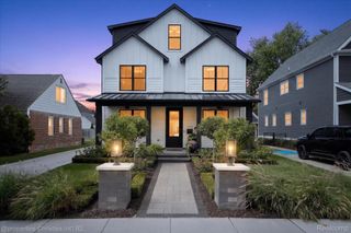 1470 Washington Boulevard, Birmingham, MI 48009