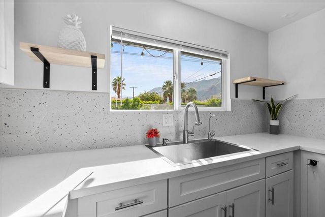 359 W Bon Air Drive, Palm Springs, CA 92262