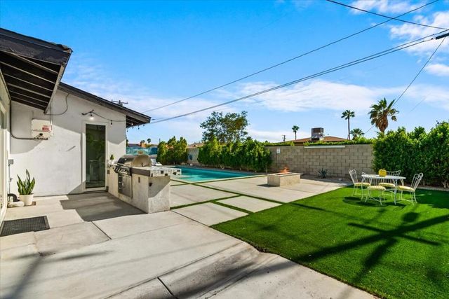 359 W Bon Air Drive, Palm Springs, CA 92262