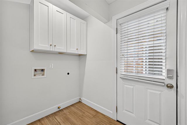 818 Silvergate Drive, Houston, TX 77079