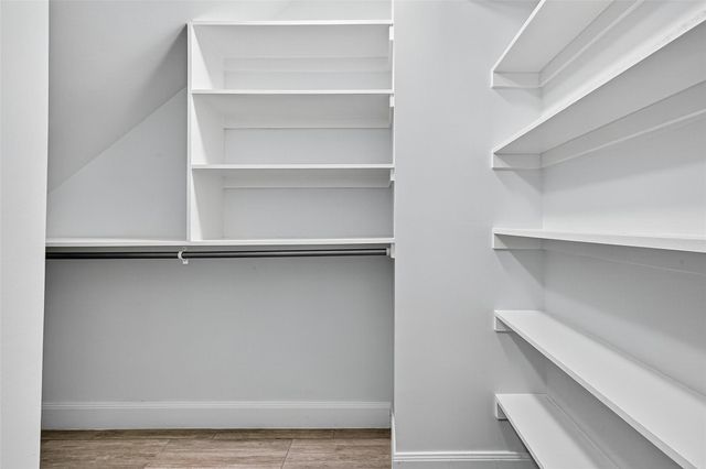 818 Silvergate Drive, Houston, TX 77079