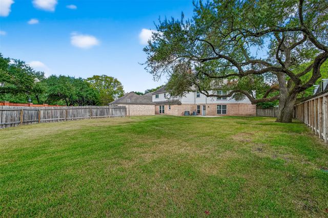 818 Silvergate Drive, Houston, TX 77079
