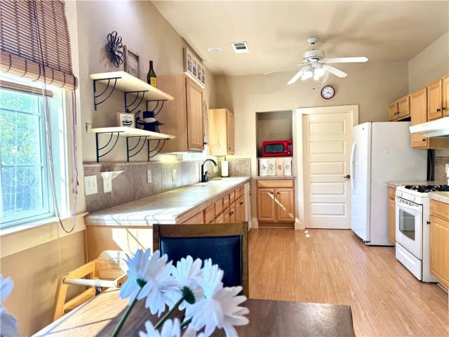 65 E Colusa, Orland, CA 95963