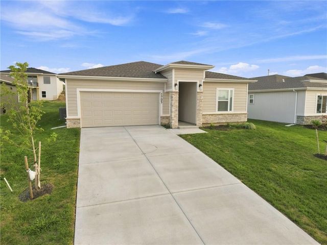 1705 NW 105th Terrace, Kansas City, MO 64155