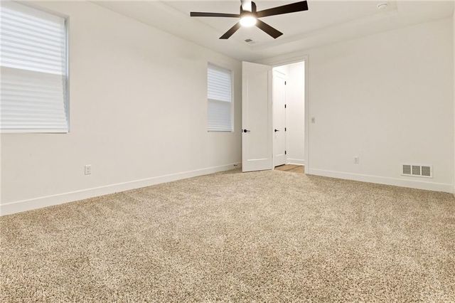 1705 NW 105th Terrace, Kansas City, MO 64155
