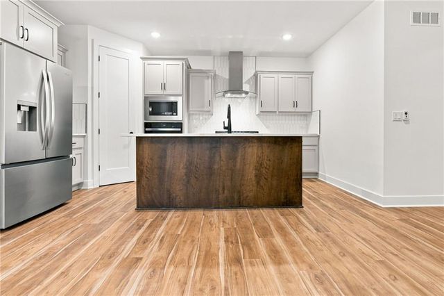 1705 NW 105th Terrace, Kansas City, MO 64155