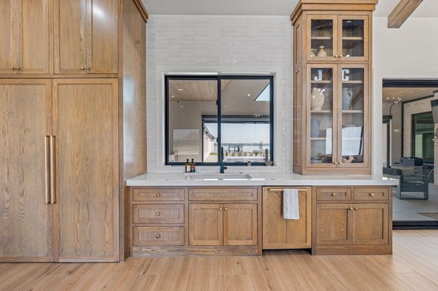 1804 Laguna Bay S, Pelican Bay, TX 76020