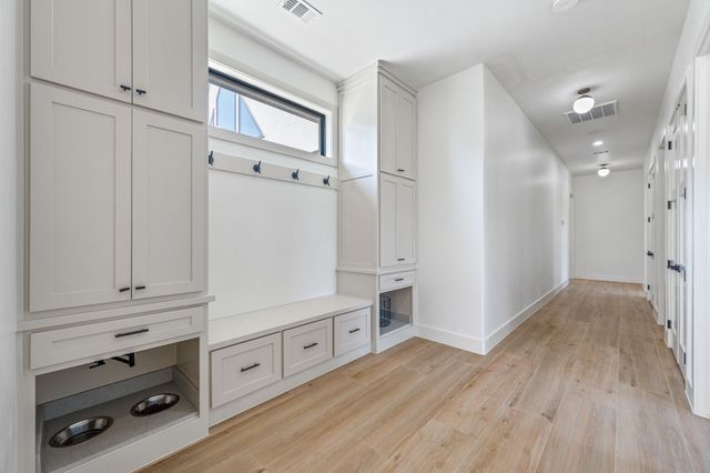 1804 Laguna Bay S, Pelican Bay, TX 76020