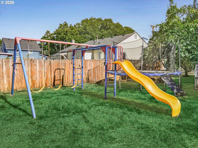 507 Se CEDAR St, Hillsboro, OR 97123