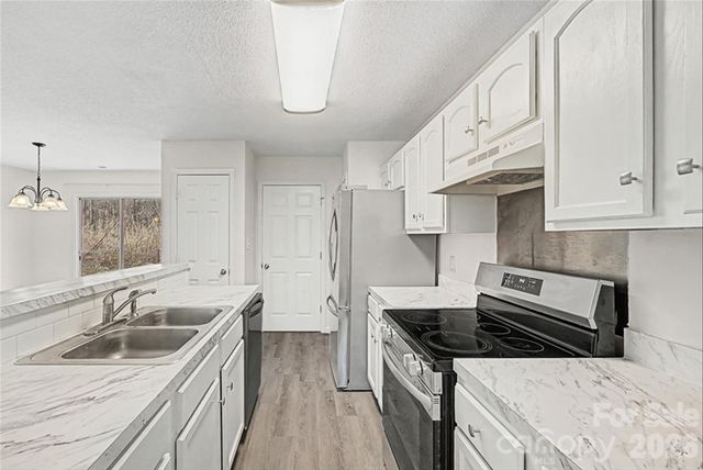 2405 Smugglers Court, Charlotte, NC 28216