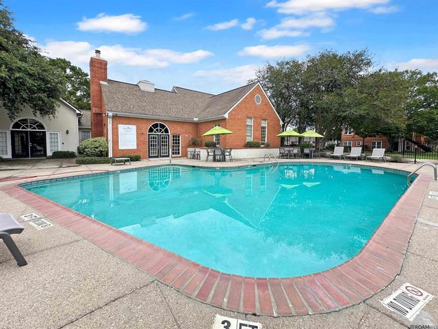 7925 Jefferson Place Blvd, Baton Rouge, LA 70809