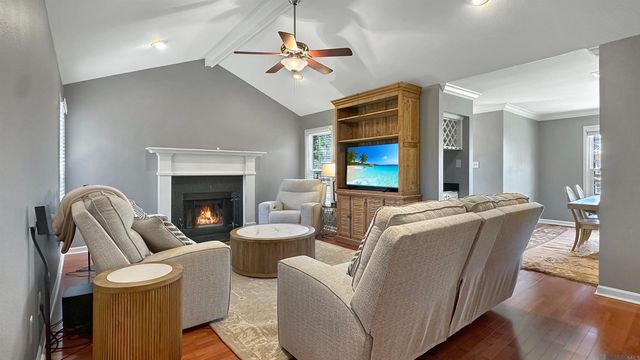 7925 Jefferson Place Blvd, Baton Rouge, LA 70809