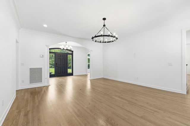 424 Martingale Dr, Franklin, TN 37067