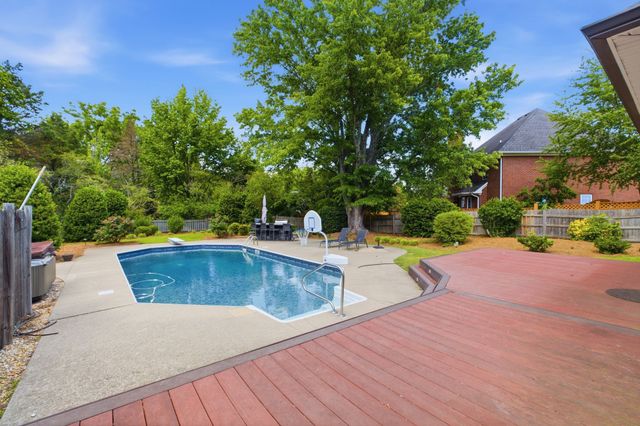 424 Martingale Dr, Franklin, TN 37067
