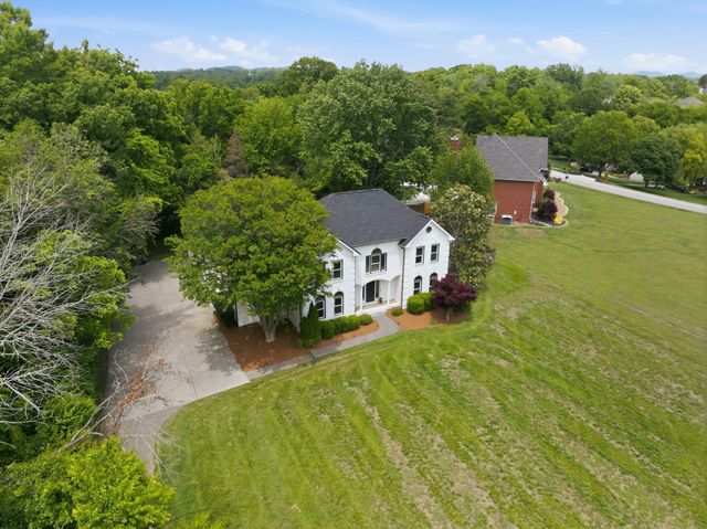 424 Martingale Dr, Franklin, TN 37067