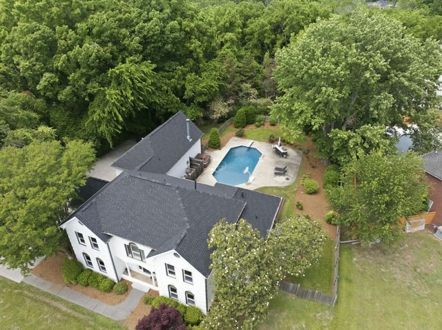 424 Martingale Dr, Franklin, TN 37067