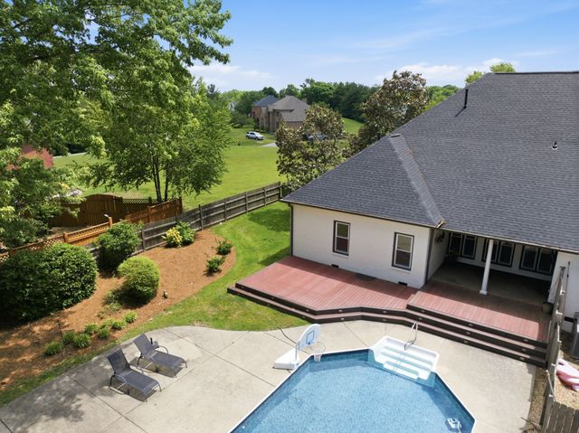 424 Martingale Dr, Franklin, TN 37067