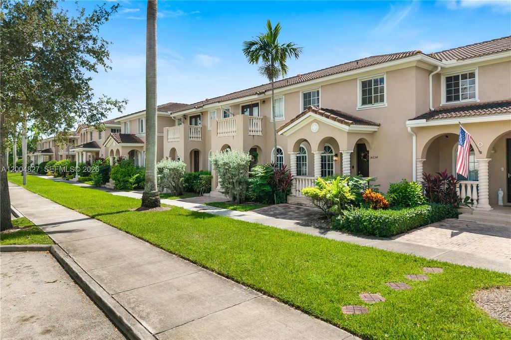 14254 SW 272nd St, Homestead, FL 33032