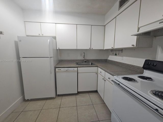 4900 NW 79th Avenue 206, Doral, FL 33166
