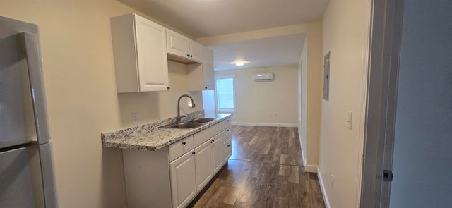 14 Charles Street, Berwick, ME 03901
