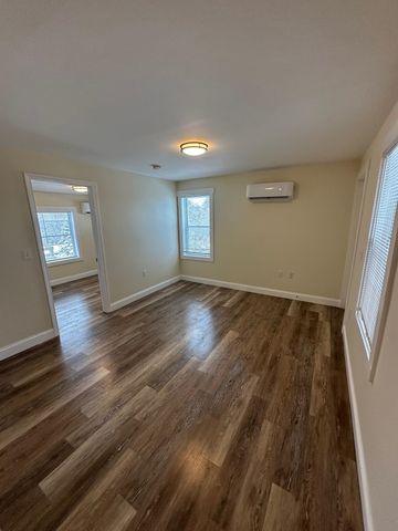 14 Charles Street, Berwick, ME 03901