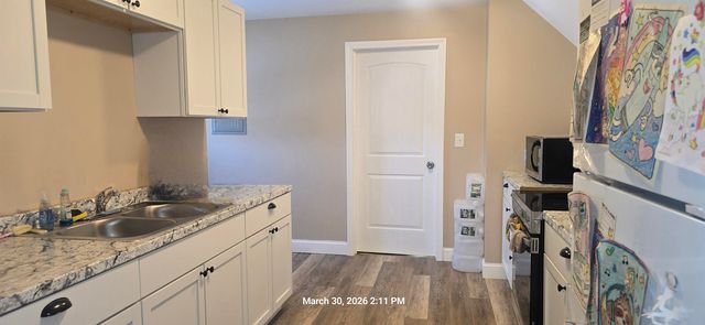 14 Charles Street, Berwick, ME 03901