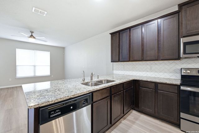 5950 LARKSPUR VLY, San Antonio, TX 78218